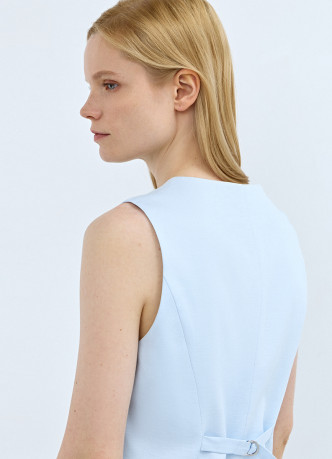 Жилет на пуговицах