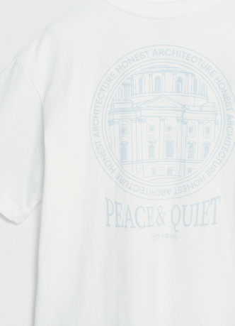 Футболка с объёмным принтом