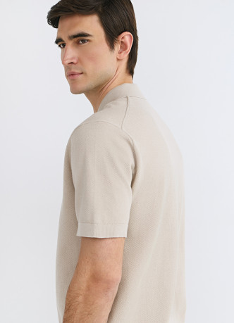 Поло из текстурной ткани