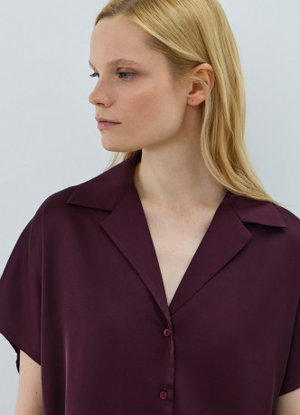 Сатиновая блузка с коротким рукавом