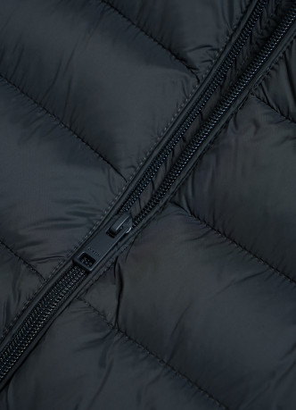 Ультралёгкий жилет с воротником-стойкой