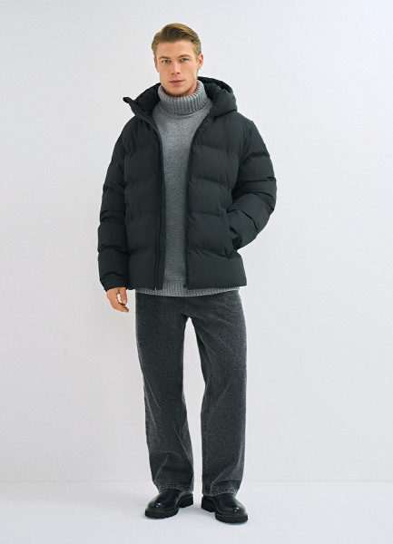 Утеплённая куртка с капюшоном и бесшовной стёжкой Черный 9999₽