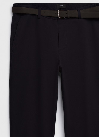 Чиносы из структурной ткани с ремнём