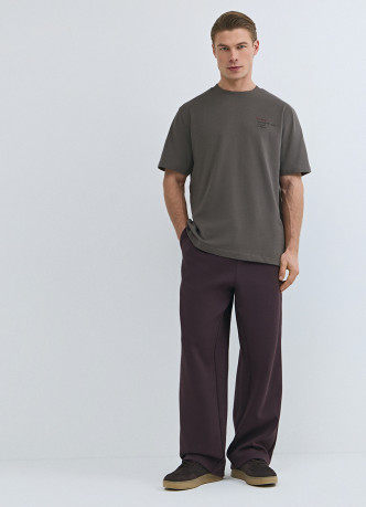 Футболка с текстовой вышивкой