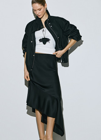 Атласная юбка миди А-силуэта