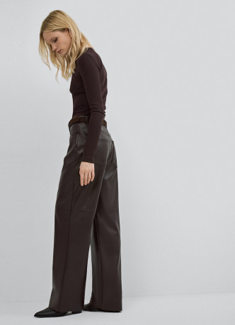 Прямые брюки из искусственной кожи