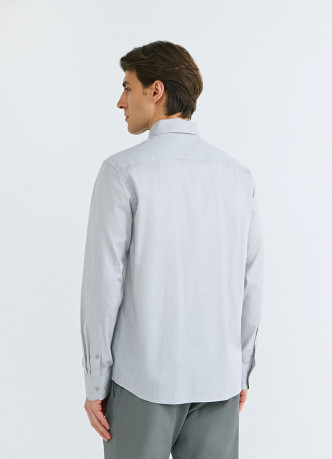 Рубашка из ткани шамбре