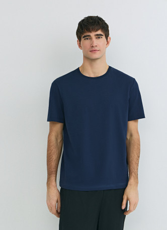 Базовая футболка