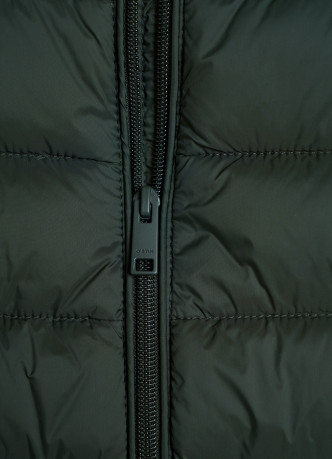 Ультралёгкий жилет с воротником-стойкой