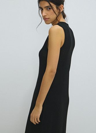 Удлинённый жилет из трикотажа