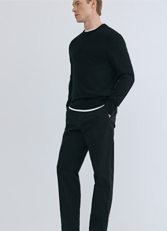 Базовые брюки-чиносы Regular