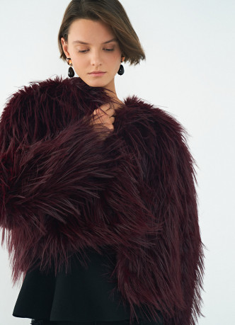 Укороченная шуба из искусственного меха