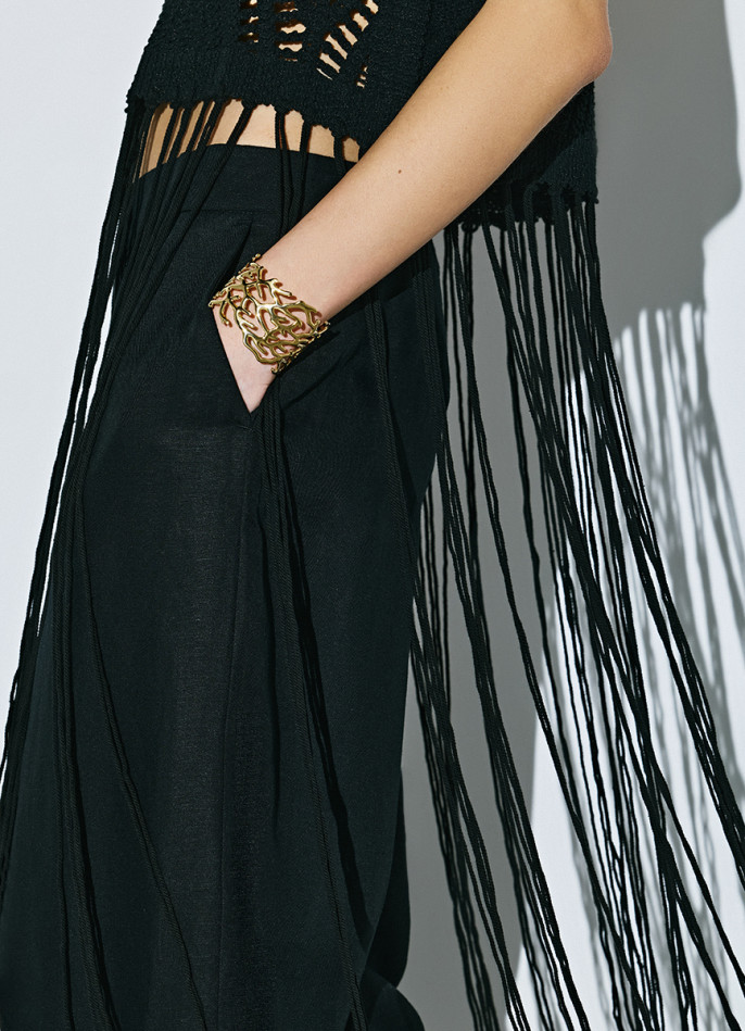 Браслет-кафф с имитацией коралла