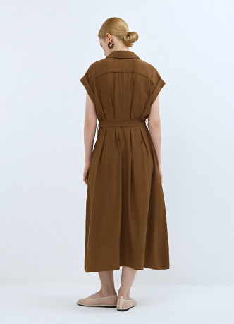 Приталенное платье-рубашка с ремнем