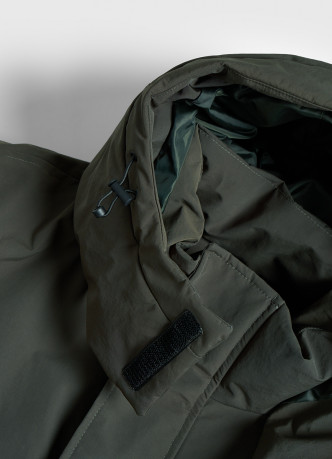 Утеплённая куртка с накладными карманами