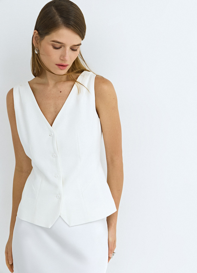 Жилет изо льна на пуговицах