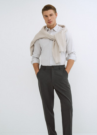 Прямые брюки с эластичным поясом