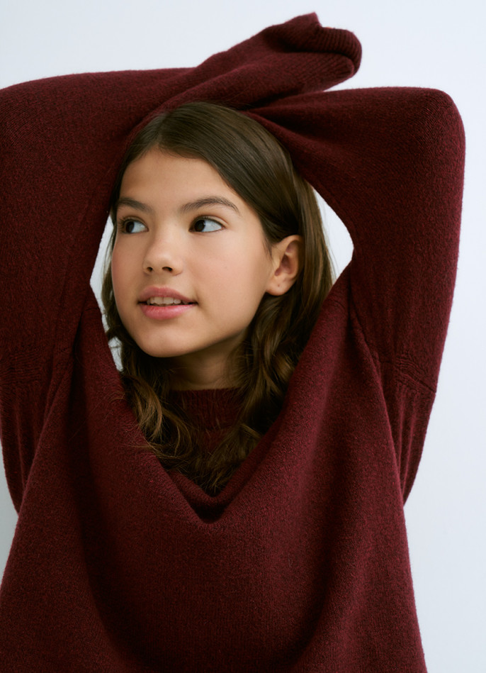 Вязаный джемпер для девочек