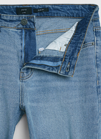 Зауженные джинсы