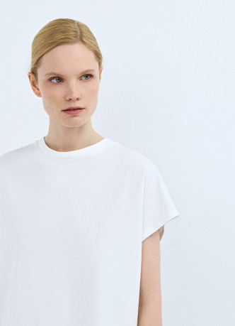 Футболка с бесшовным рукавом