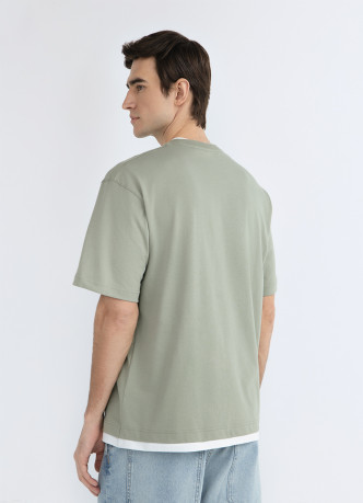 Футболка из плотного хлопка с контрастными деталями