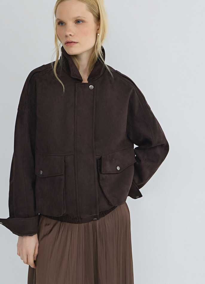 Бомбер из искусственной замши