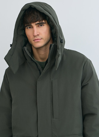 Утеплённая куртка с накладными карманами