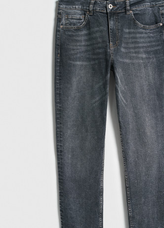 Зауженные джинсы Slim