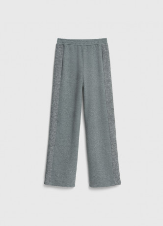 Широкие брюки с лампасами