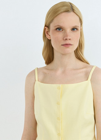 Жилет на тонких бретелях