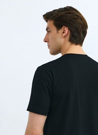 Базовая футболка