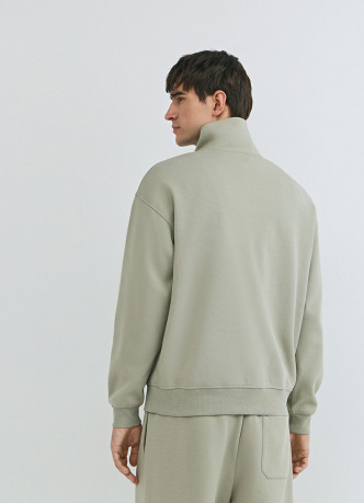 Толстовка с воротником-стойкой на молнии