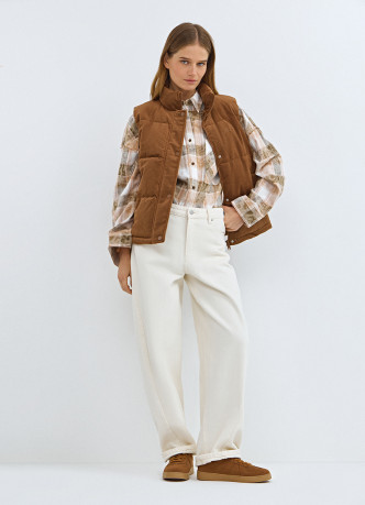 Утеплённый вельветовый жилет