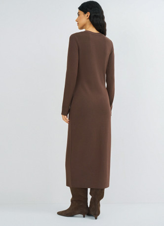 Вязаное облегающее платье