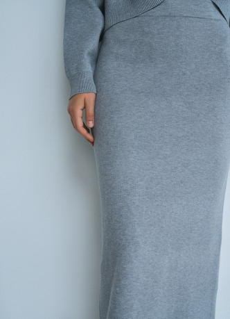 Прямая юбка миди