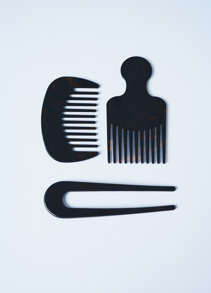 Набор аксессуаров для волос: гребень, расческа и заколка-шпилька