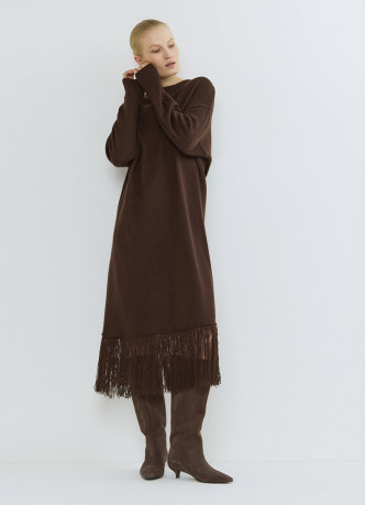 Вязаное платье с бахромой