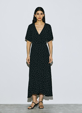 Платье на запах из креповой вискозы