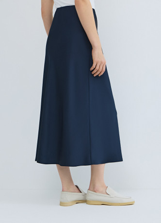 Атласная юбка миди А-силуэта