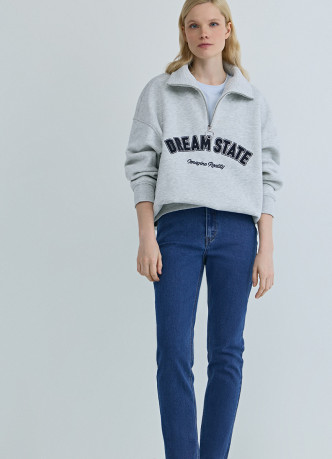 Узкие джинсы с высокой посадкой