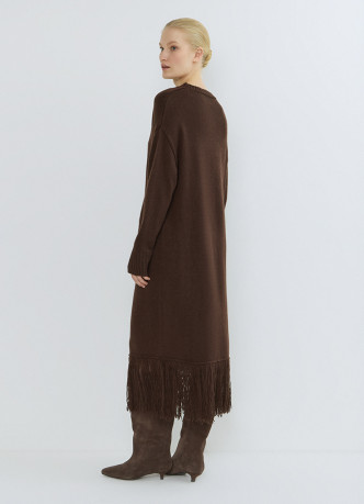 Вязаное платье с бахромой