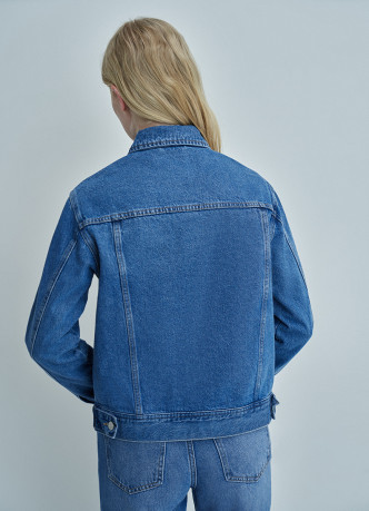 Джинсовая куртка