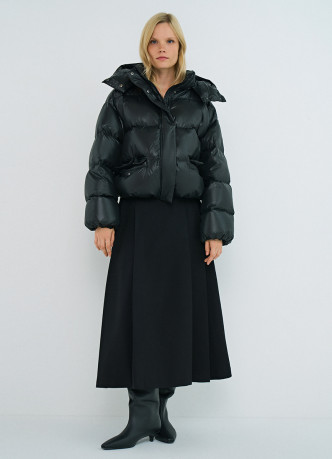 Короткий пуховик с натуральным пухом