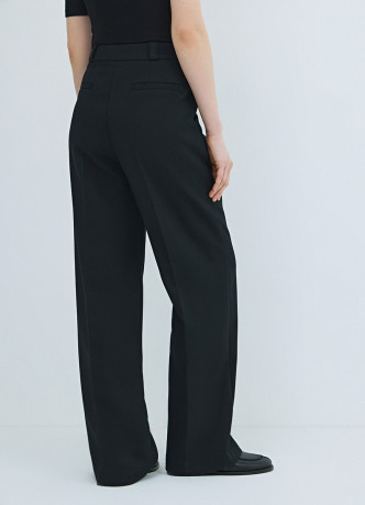 Прямые брюки с эластичным поясом