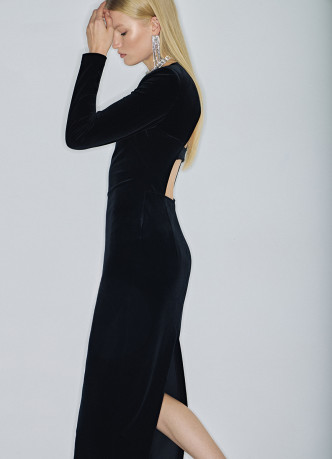 Бархатное платье миди с открытой спиной