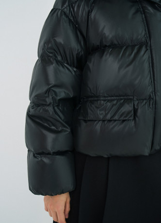 Короткий пуховик с натуральным пухом