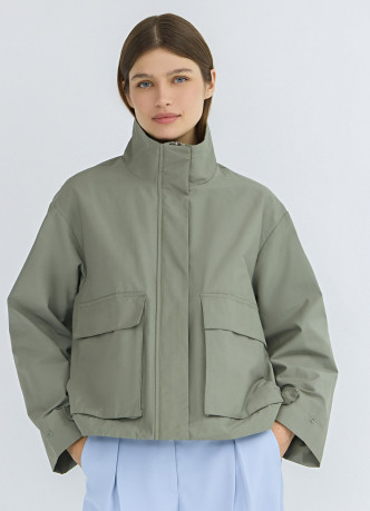 Лёгкая куртка с воротником-стойкой