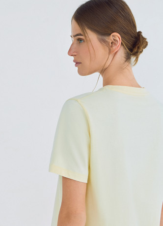 Футболка с цветочным принтом