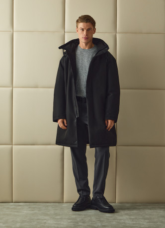 Удлинённая куртка с капюшоном