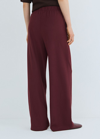 Прямые брюки с эластичным поясом